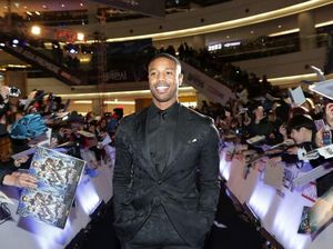 Michael B. Jordan Gantikan John Legend Jadi Pria Terseksi Sejagad