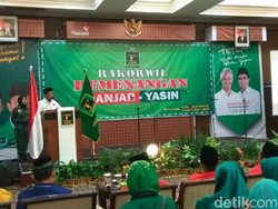 Mbah Moen Berharap Ganjar-Yasin Jadikan Teladan di Jateng