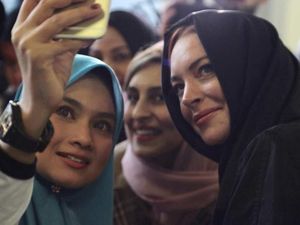 Mengaku Peduli Kemanusiaan, Lindsay Lohan Disebut Masih Berperilaku Buruk