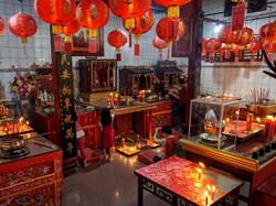 Suasana di Vihara menyambut Imlek