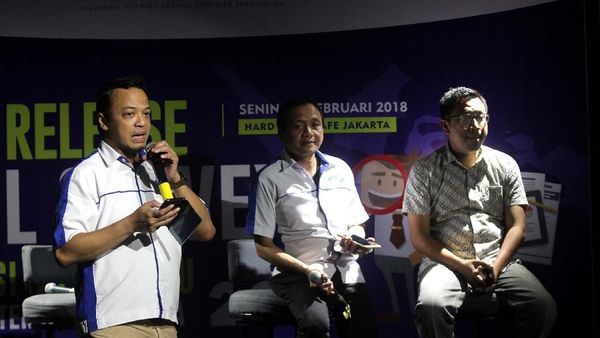 Survei Penetrasi dan Perilaku Internet di Indonesia