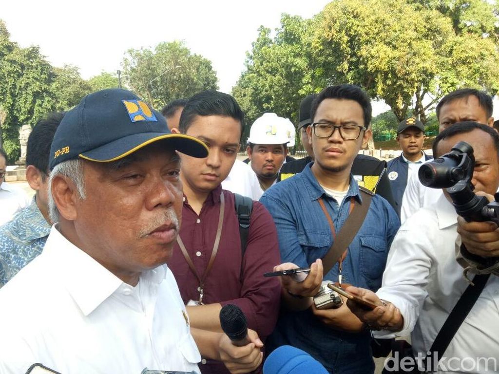 Menteri Basuki: Saya Nangis Betul Lihat Kerusakan GBK Menteri Basuki: Saya Nangis Betul Lihat Kerusakan GBK