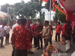 Tiba di Pasar Induk Cipinang, Mendag Disambut Musik Dangdut