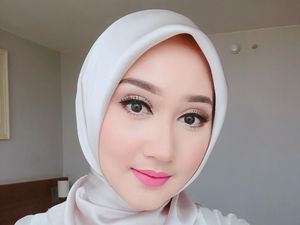 5 Tips Gaya Hijab untuk Pipi Chubby 5 Tips Gaya Hijab untuk Pipi Chubby
