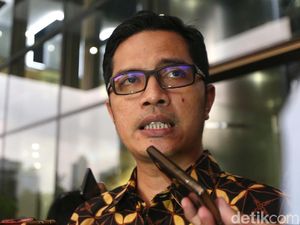 KPK: 8 Perwira TNI AU Tak Hadiri Panggilan soal Heli AW-101 KPK: 8 Perwira TNI AU Tak Hadiri Panggilan soal Heli AW-101