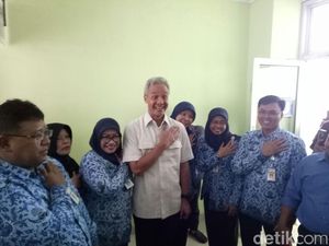 Foto Bersama Cagub Ganjar, 6 ASN RSUD Jepara Dipanggil Panwaslu