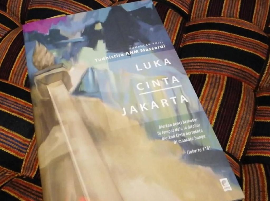 Buku Kumpulan Puisi Luka Cinta Jakarta Terinspirasi dari Kondisi Jakarta