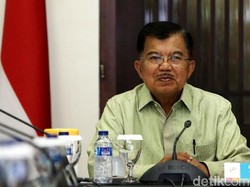 Lobi Makan Siang dengan Jokowi, JK Telat Temui Pengurus KAHMI