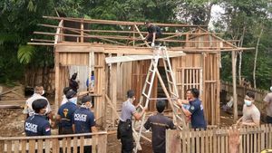 Rumah Tempat Rahma Bocah Tangguh Urus Ibu yang Lumpuh Dibedah