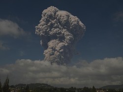 Gunung Sinabung Erupsi, Keluarkan Awan Panas