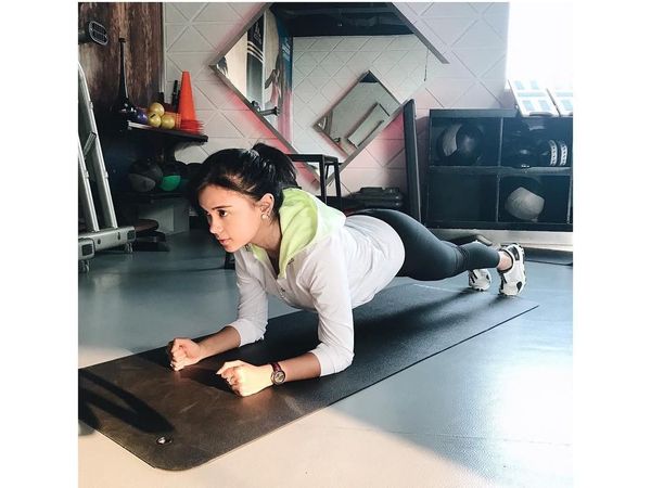 Begini Gaya Olahraganya Artis yang Suka Jadi Jahat di Layar Televisi