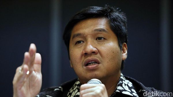 Foto: Ekspresi Maruarar Saat Ngaku Salah dan Minta Maaf Soal Anies Dicegah