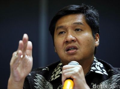 Foto: Ekspresi Maruarar Saat Ngaku Salah dan Minta Maaf Soal Anies Dicegah