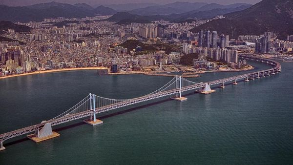 Foto: Jembatan Cantik Tempat Black Panther Mengejar Musuhnya