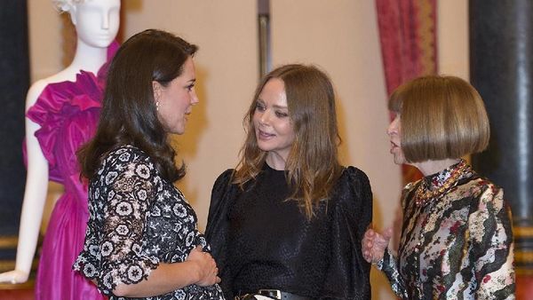 Momen Kate Middleton Bertemu Ratu Fashion Setelah Picu Kontroversi di BAFTA