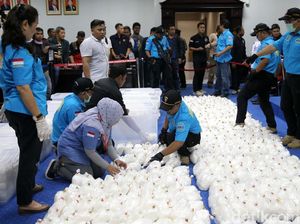 Kapal Sunrise Glory Pengangkut Sabu 1,3 Ton akan Dibongkar Kapal Sunrise Glory Pengangkut Sabu 1,3 Ton akan Dibongkar