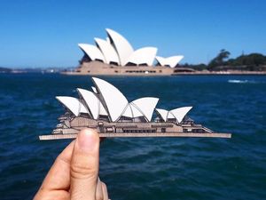 Foto: Traveler Ini Lukis Semua Tempat yang Dikunjungi