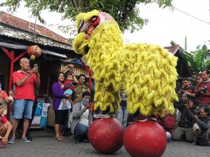atraksi barongsai