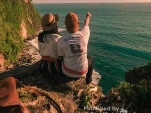 Inikah Pura Sekaligus Spot Sunset Terindah di Bali?