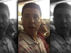 Kejutan Romantis Berupa Selundupkan Bayi di Pesawat