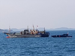 Sengit! Bea Cukai Kejar-kejaran dengan Mafia Rokok Ilegal