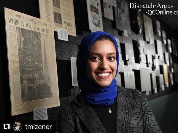 10 Potret Hijabers yang Jadi Reporter Tetap Pertama di AS
