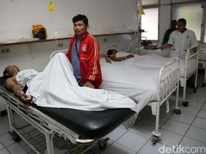 1 Korban Ambruknya Kepala Tiang Becakayu di RS UKI Jalani Operasi