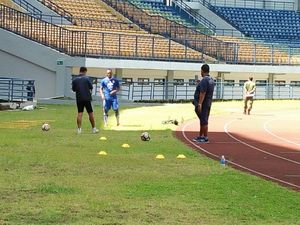 Essien Mulai Berlatih di Persib