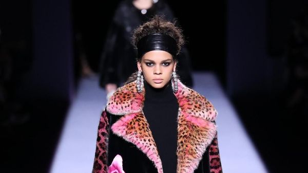 Foto: 25 Koleksi Terbaru Tom Ford, Busana Bergaya 80-an