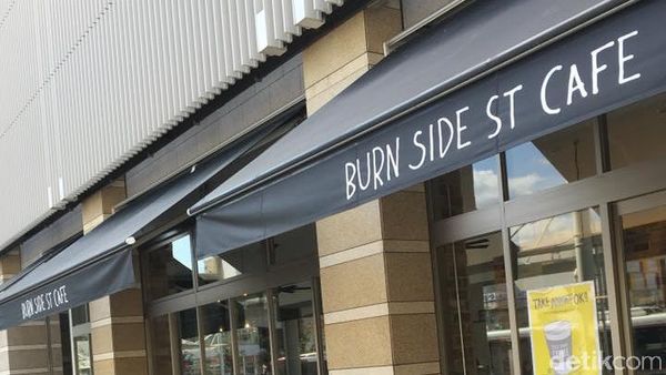 Kafe Mungil Ini Punya Pancake Jepang yang Mulus Lembut dan Gurih