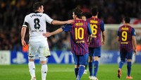 Padahal ketika itu Barcelona sudah unggul 2-0 lebih dulu. Namun disamakan Chelsea berkat gol di periode injury time yang dibuat Fernando Torres (Shaun Botterill/Getty Images)