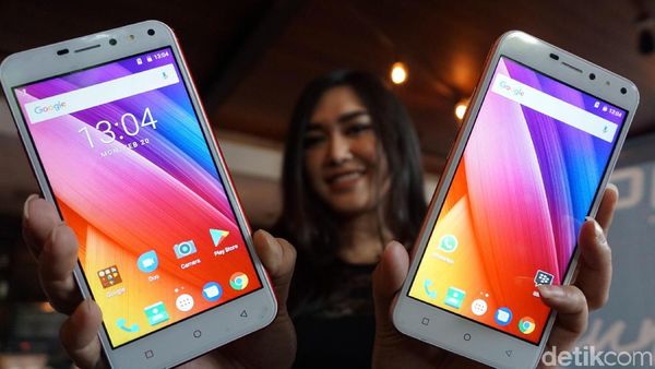 Menjajal Ponsel Selfie Lokal Rp 900 Ribu