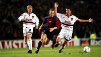 Boudewijn Zenden di Barcelona pada 1998-2001. (Foto: Mark Thompson /Allsport/Getty Images)