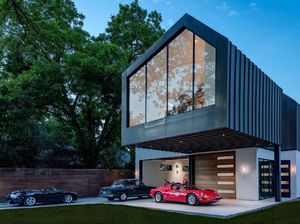 Rumah Idaman Penggila Mobil