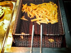 Ini Teknik Deep Frying yang Bikin Garing Renyah Sekaligus Gurih