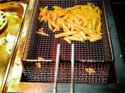 Ini Teknik Deep Frying yang Bikin Garing Renyah Sekaligus Gurih