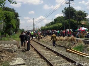 Ahli Waris Korban Tertabrak KRD di Sidoarjo Dapat Santunan