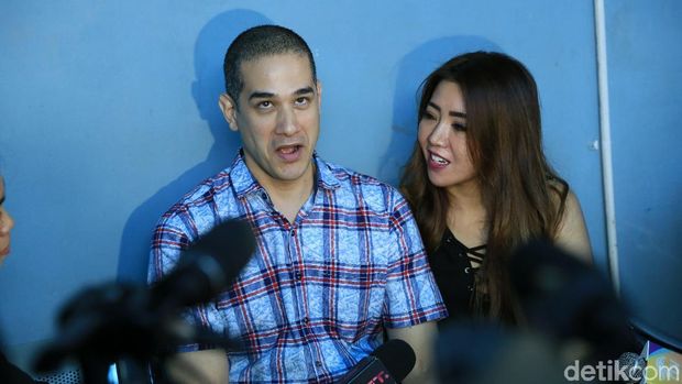 Cerita Okan Kornelius dan Istri Berencana Program Bayi Tabung