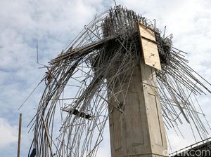 Kepala Tiang Tol Becakayu Ambruk, Karena Kurang Pasang Baut?
