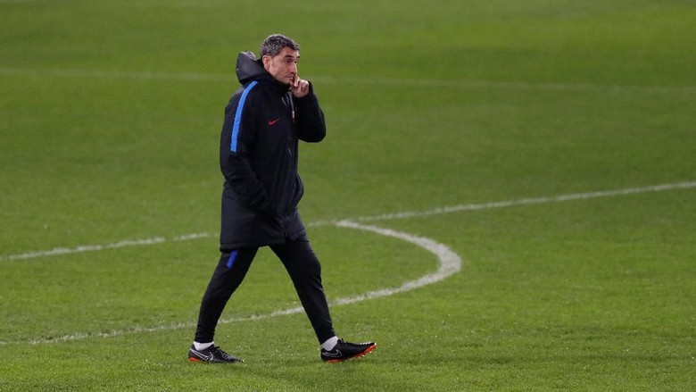 Spekulasi Masa Depan Valverde Cuma Ada di Surat Kabar Spekulasi Masa Depan Valverde Cuma Ada di Surat Kabar