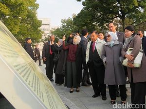 Ke Monumen Bom Atom Hiroshima, JK: Ini Akibat Perang Pakai Nuklir