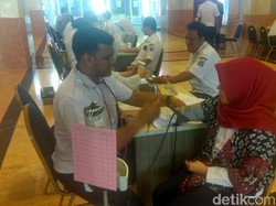 Saat PNS Pemprov DKI Ramai-ramai Cek Kadar Kolesterol dan Gula Darah