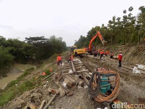 Jalur KA yang Longsor di Grobogan Selesai Diperbaiki
