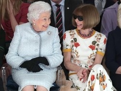 Ini Jadinya Saat Ratu Elizabeth Pertama Kali Nonton London Fashion Week