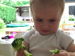 Bumil! Nih Tips Agar Anak Suka Buah dan Sayur