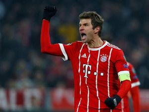 Mueller Diperebutkan MU dan Liverpool