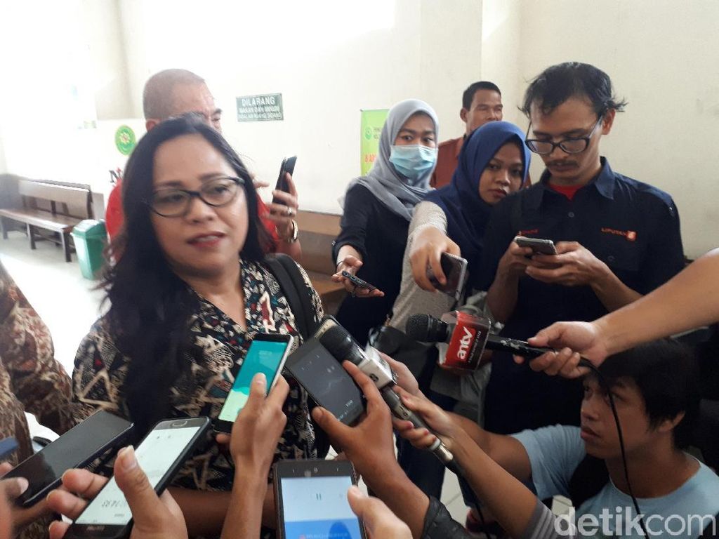 Akan Hadirkan Saksi, Sidang Cerai Ahok-Vero Dilanjut Pekan Depan Akan Hadirkan Saksi, Sidang Cerai Ahok-Vero Dilanjut Pekan Depan