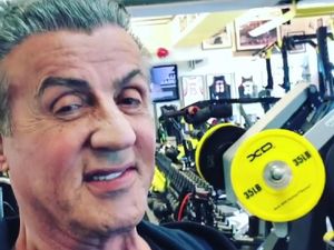 Rambo Mau Lelang Jam Tangan Mewah, Tertarik?