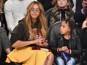 Beyonce Bungkam Soal Insiden Aktris yang Gigit Wajahnya Beyonce Bungkam Soal Insiden Aktris yang Gigit Wajahnya