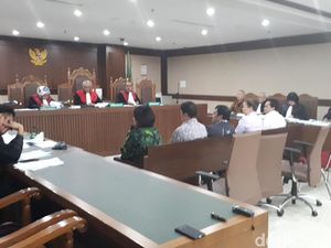 Saksi Ini Akui Diperintah Atasan Antar Amplop ke Eks Dirjen Hubla